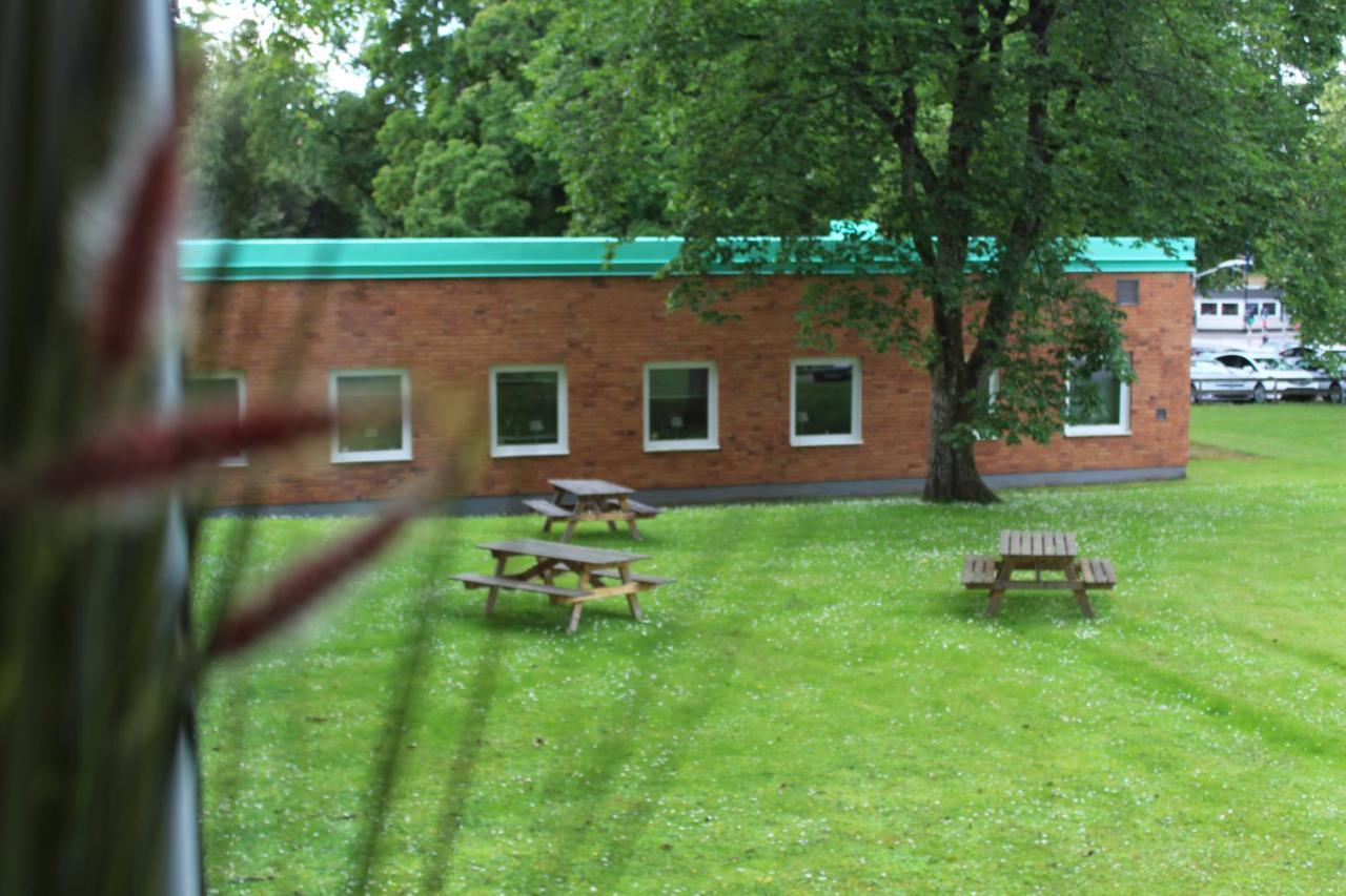 Falkoepings Vandrarhem/Hostel ภายนอก รูปภาพ